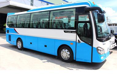 Cho thuê xe du lịch 29 chỗ Thaco Town Nha Trang, giá rẻ