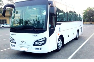 Chuyên cho thuê xe 35 chỗ Thaco Town giá rẻ ở Nha Trang