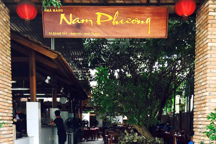 Đặt bàn ngay